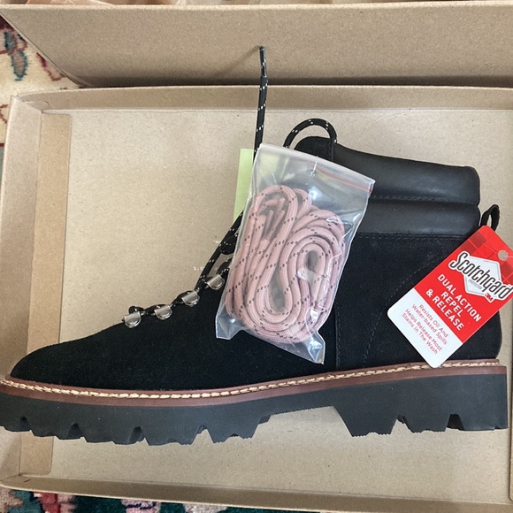 Madewell Lugsole Hiking Boots in Suede, Nubuck, and Leather - Picture 4 of 4